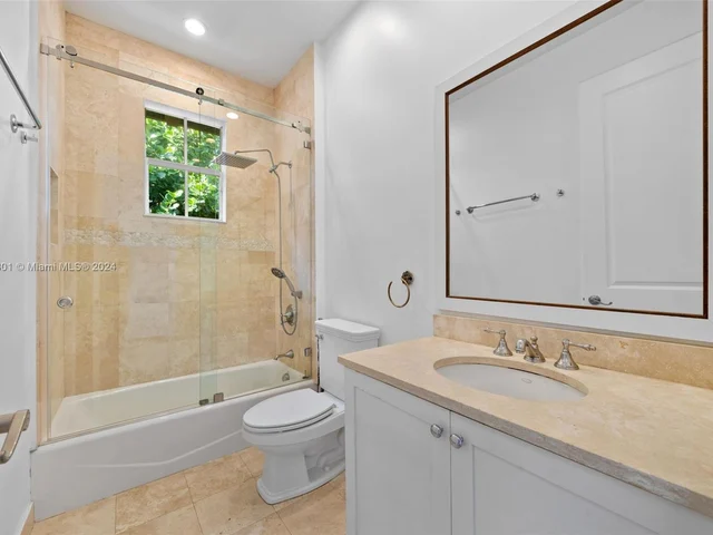 464 Fernwood Rd # B, Key Biscayne FL 33149