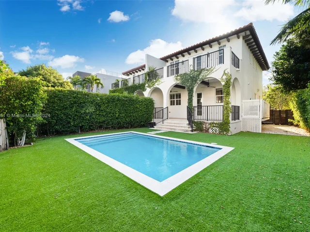 464 Fernwood Rd # B, Key Biscayne FL 33149