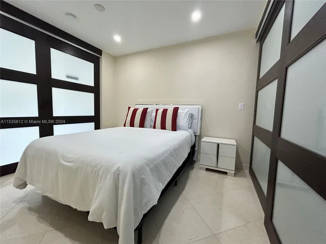 900 Jefferson Ave # 9, Miami Beach FL 33139