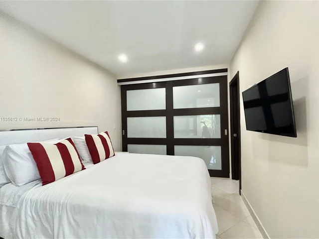 900 Jefferson Ave # 9, Miami Beach FL 33139