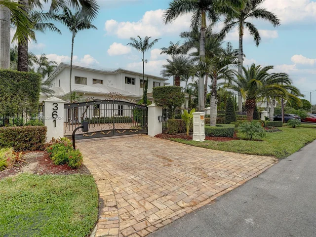 361 NE 116th St, Miami FL 33161