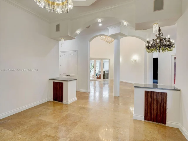 361 NE 116th St, Miami FL 33161