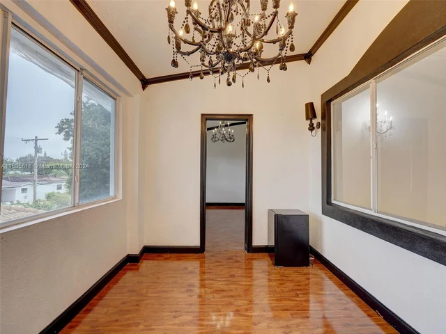 361 NE 116th St, Miami FL 33161