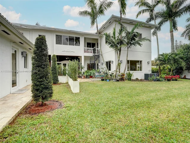 361 NE 116th St, Miami FL 33161