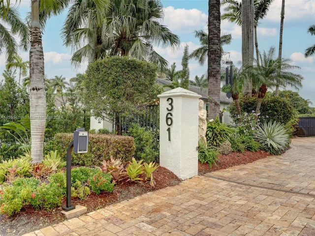 361 NE 116th St, Miami FL 33161