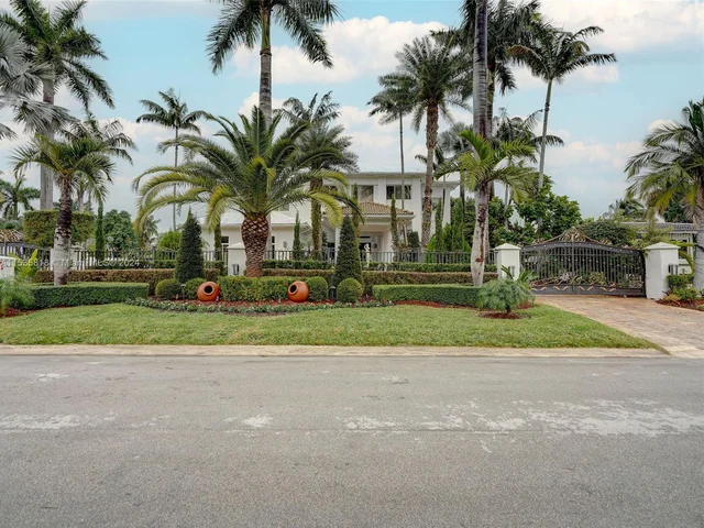 361 NE 116th St, Miami FL 33161