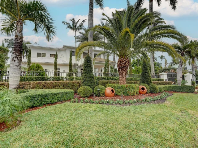 361 NE 116th St, Miami FL 33161