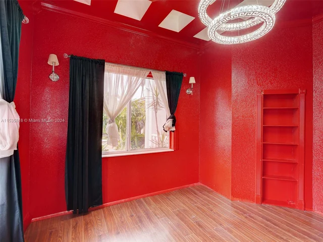 361 NE 116th St, Miami FL 33161