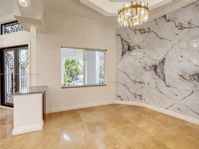 361 NE 116th St, Miami FL 33161