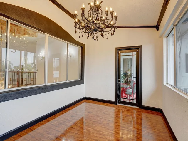 361 NE 116th St, Miami FL 33161