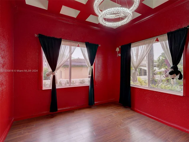 361 NE 116th St, Miami FL 33161