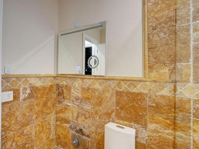 361 NE 116th St, Miami FL 33161