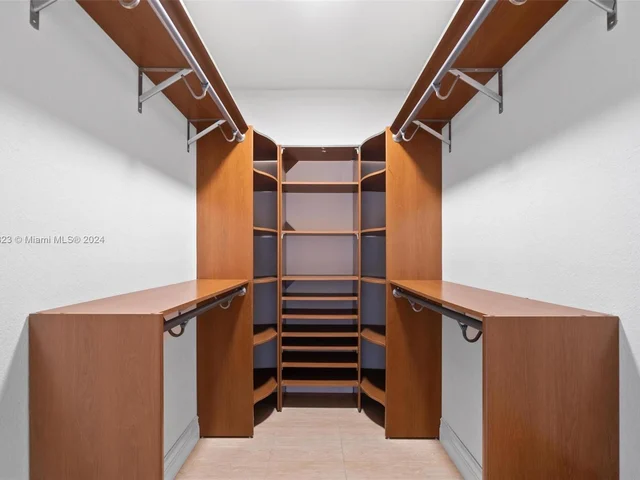 2841 NE 163rd St # 106, North Miami Beach FL 33160