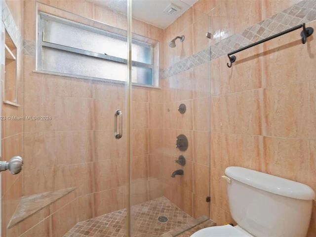 2841 NE 163rd St # 106, North Miami Beach FL 33160