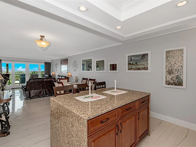 1160 Hillsboro Mile # 904, Hillsboro Beach FL 33062