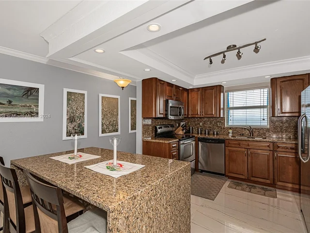 1160 Hillsboro Mile # 904, Hillsboro Beach FL 33062