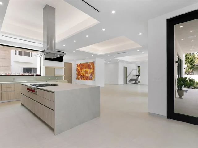 4115 Park Ave, Miami FL 33133