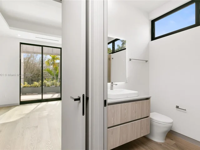 4115 Park Ave, Miami FL 33133