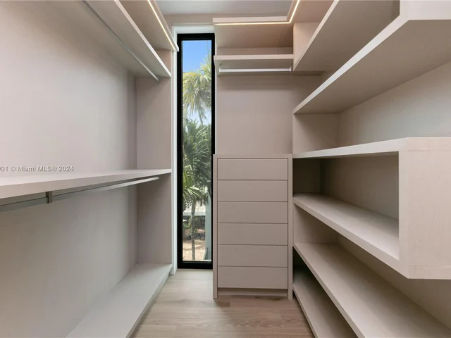 4115 Park Ave, Miami FL 33133