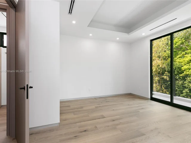 4115 Park Ave, Miami FL 33133