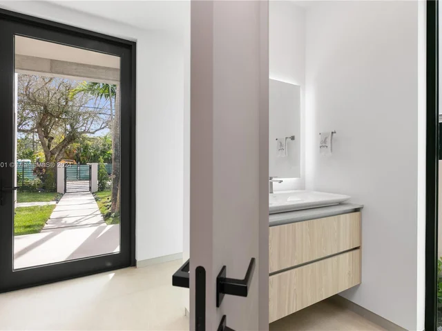 4115 Park Ave, Miami FL 33133