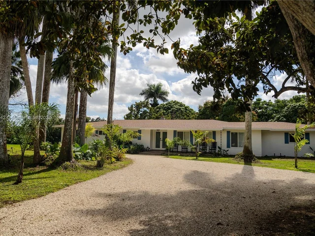 16025 SW 244th St, Homestead FL 33031