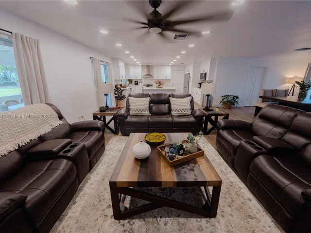 16025 SW 244th St, Homestead FL 33031