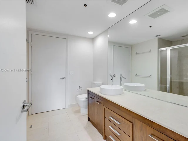 495 Brickell Ave # 603, Miami FL 33131