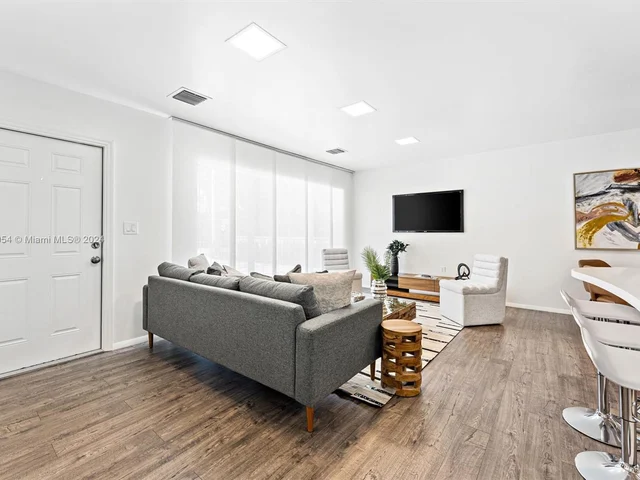 3308 Poinsettia Ave, West Palm Beach FL 33407