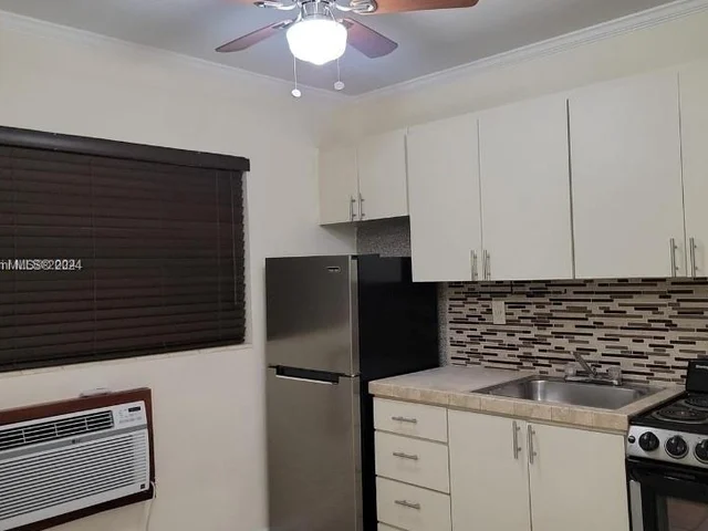 2441 SW 27th Ave # 5, Miami FL 33145