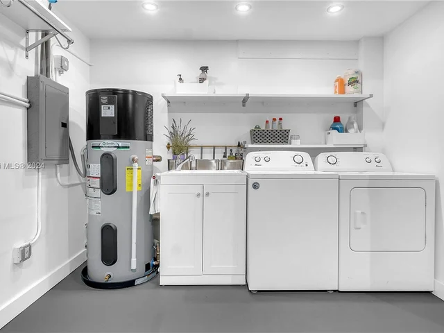 3674 Riverland Rd, Fort Lauderdale FL 33312