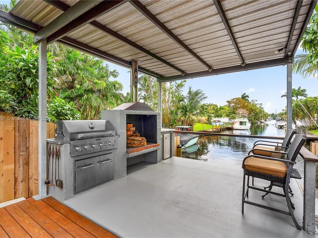 3674 Riverland Rd, Fort Lauderdale FL 33312