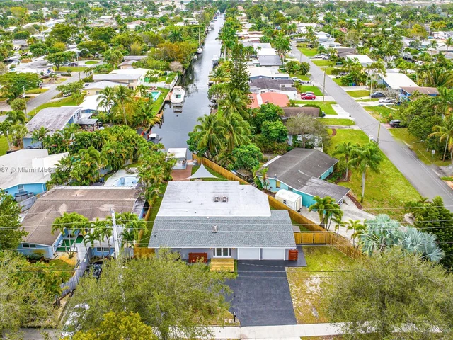 3674 Riverland Rd, Fort Lauderdale FL 33312
