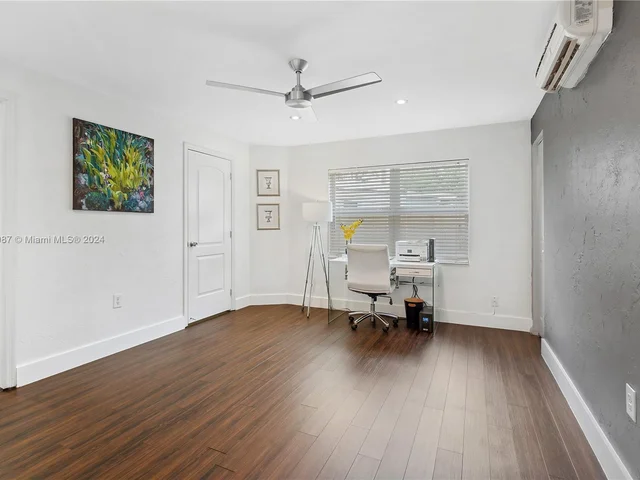 3674 Riverland Rd, Fort Lauderdale FL 33312