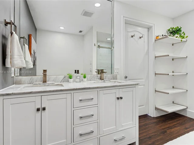 3674 Riverland Rd, Fort Lauderdale FL 33312