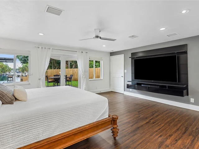 3674 Riverland Rd, Fort Lauderdale FL 33312