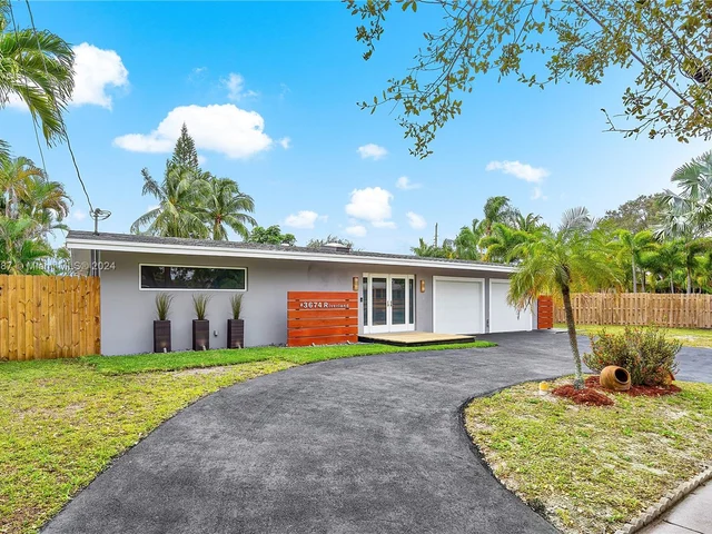 3674 Riverland Rd, Fort Lauderdale FL 33312