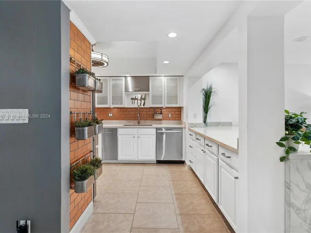 3674 Riverland Rd, Fort Lauderdale FL 33312