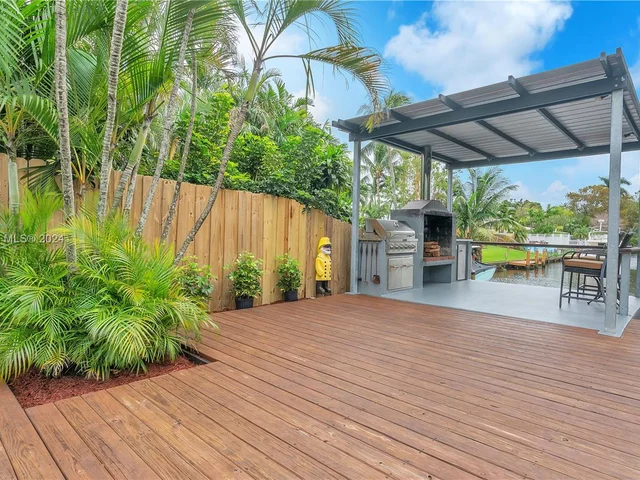 3674 Riverland Rd, Fort Lauderdale FL 33312