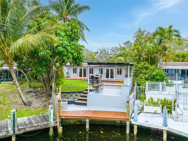 3674 Riverland Rd, Fort Lauderdale FL 33312