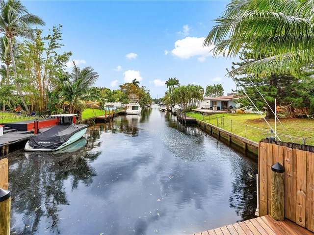3674 Riverland Rd, Fort Lauderdale FL 33312