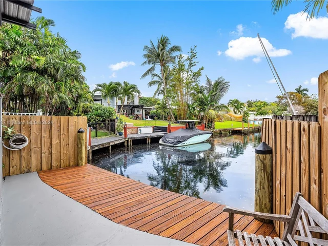 3674 Riverland Rd, Fort Lauderdale FL 33312