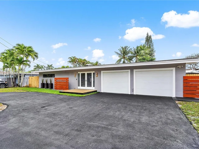 3674 Riverland Rd, Fort Lauderdale FL 33312