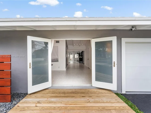 3674 Riverland Rd, Fort Lauderdale FL 33312