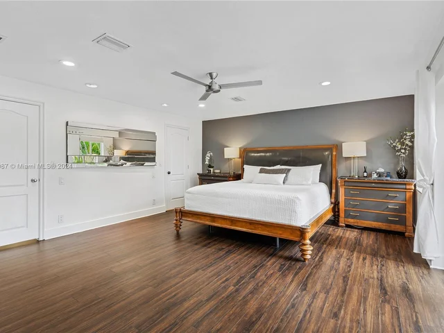 3674 Riverland Rd, Fort Lauderdale FL 33312