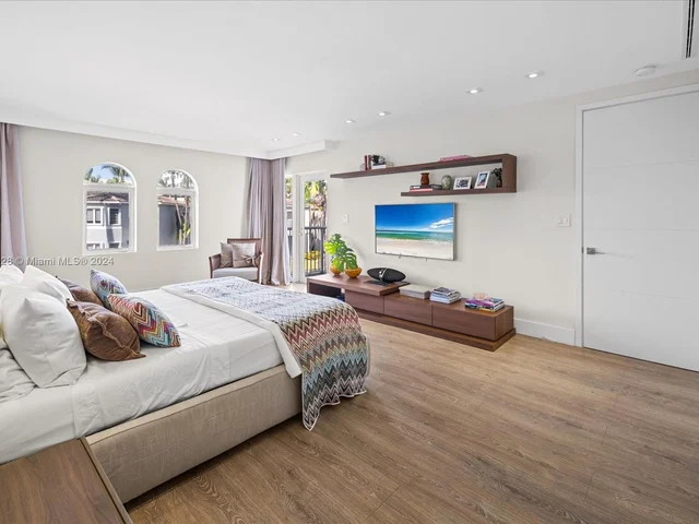 20760 NE 30th Pl, Aventura FL 33180