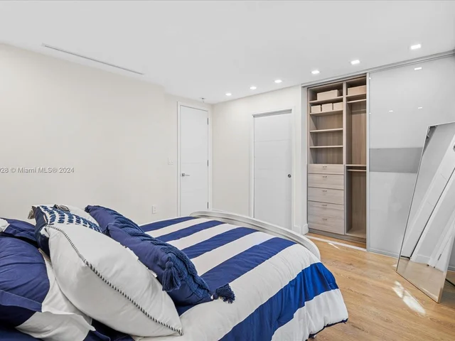 20760 NE 30th Pl, Aventura FL 33180