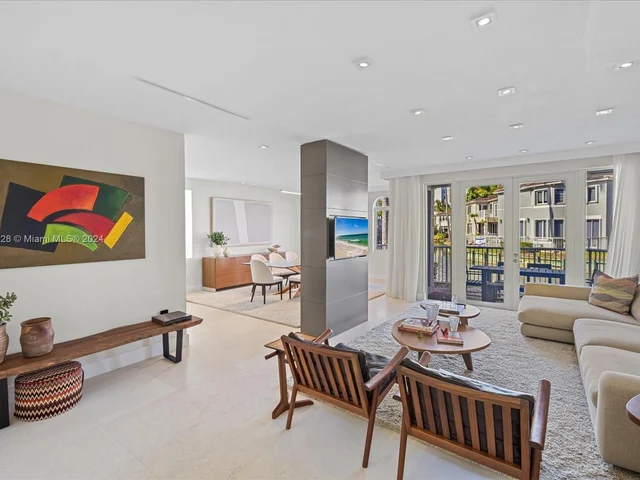 20760 NE 30th Pl, Aventura FL 33180