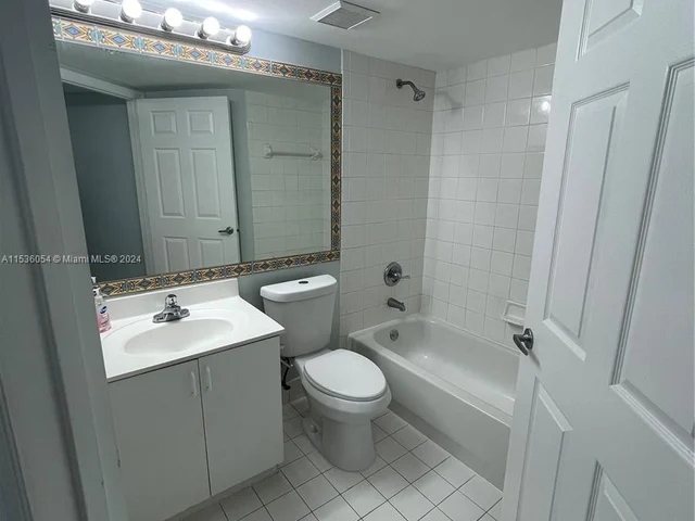 9645 NW 1st Ct # 306, Pembroke Pines FL 33024