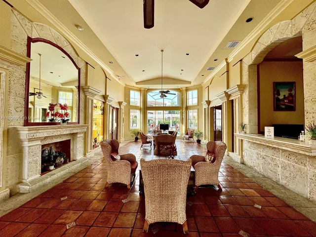 9645 NW 1st Ct # 306, Pembroke Pines FL 33024